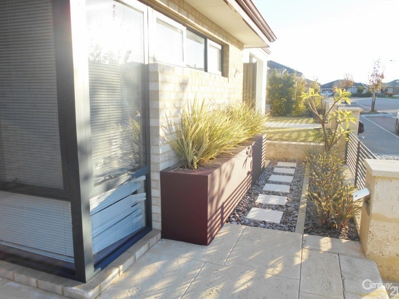 12 Zelena Terrace, Aveley WA 6069