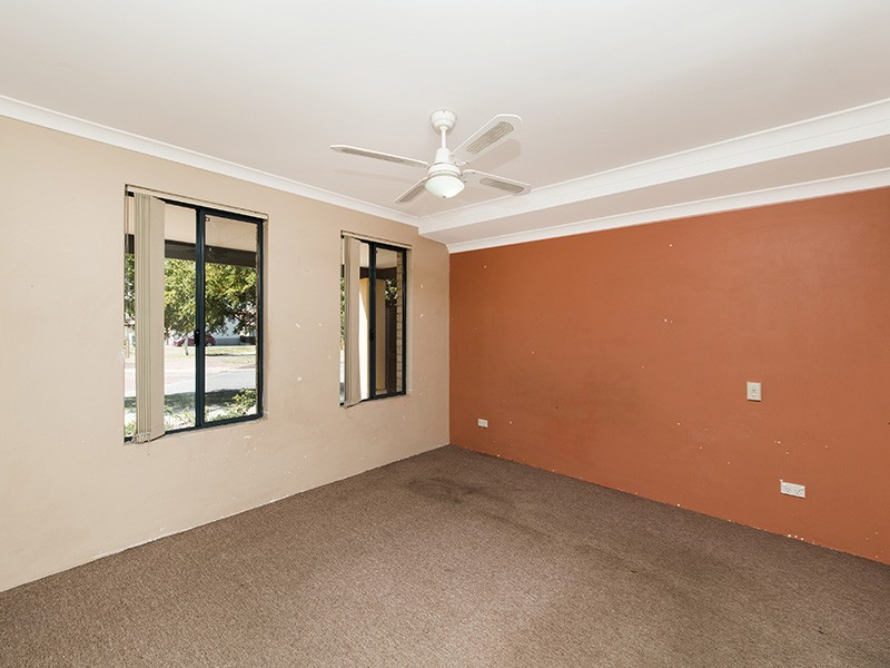39 Centre Circle, Ellenbrook WA 6069