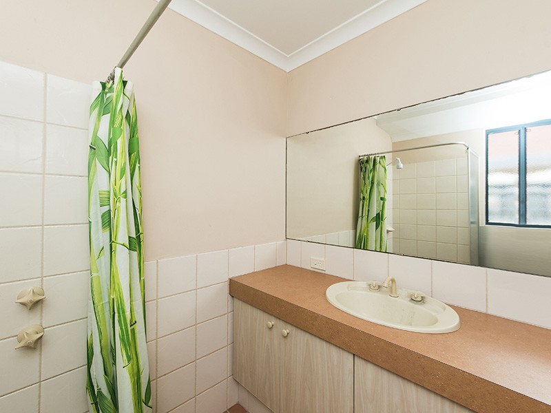 39 Centre Circle, Ellenbrook WA 6069