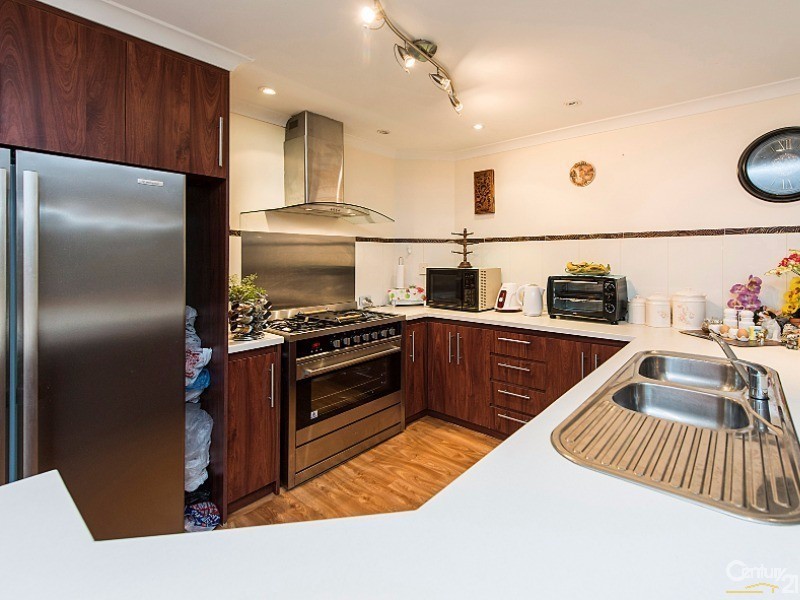 41 Tokara Ave, Henley Brook WA 6055