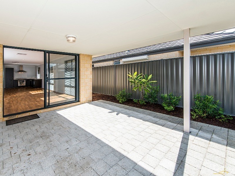 59 Bellazario, Aveley WA 6069