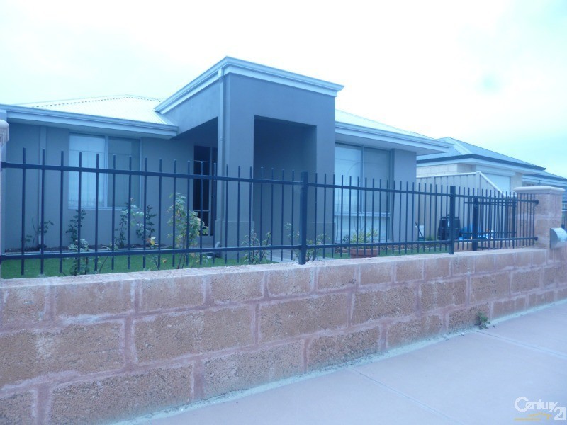 164 Suffolk Street, Caversham WA 6055