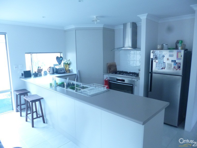 164 Suffolk Street, Caversham WA 6055