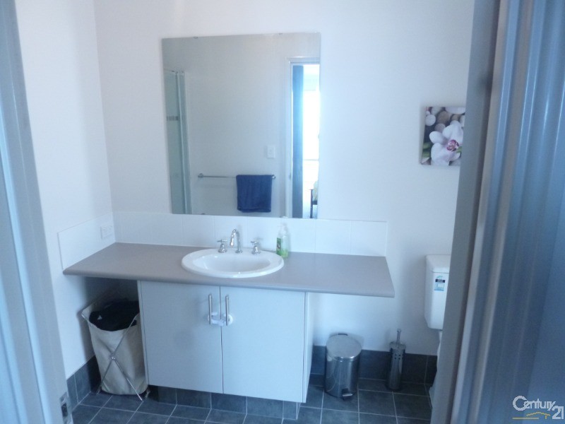164 Suffolk Street, Caversham WA 6055