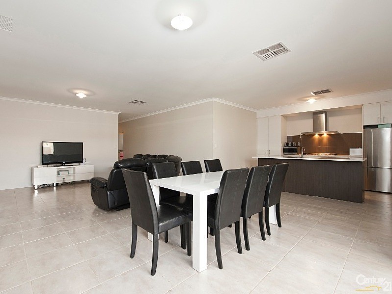 8 Villena Parade, Alkimos WA 6038