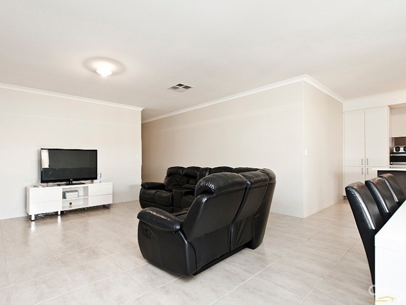 8 Villena Parade, Alkimos WA 6038