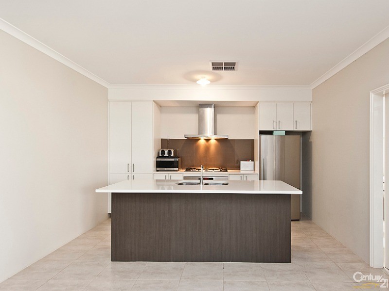 8 Villena Parade, Alkimos WA 6038