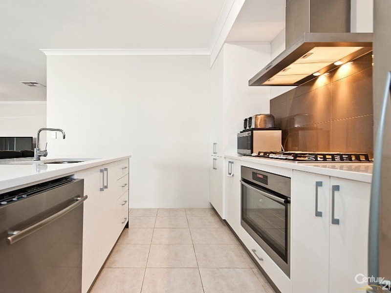 8 Villena Parade, Alkimos WA 6038