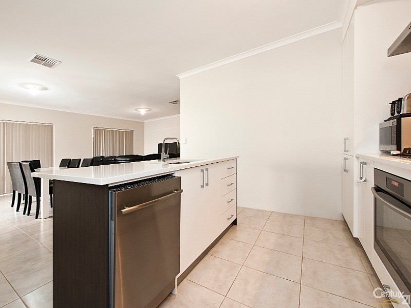 8 Villena Parade, Alkimos WA 6038