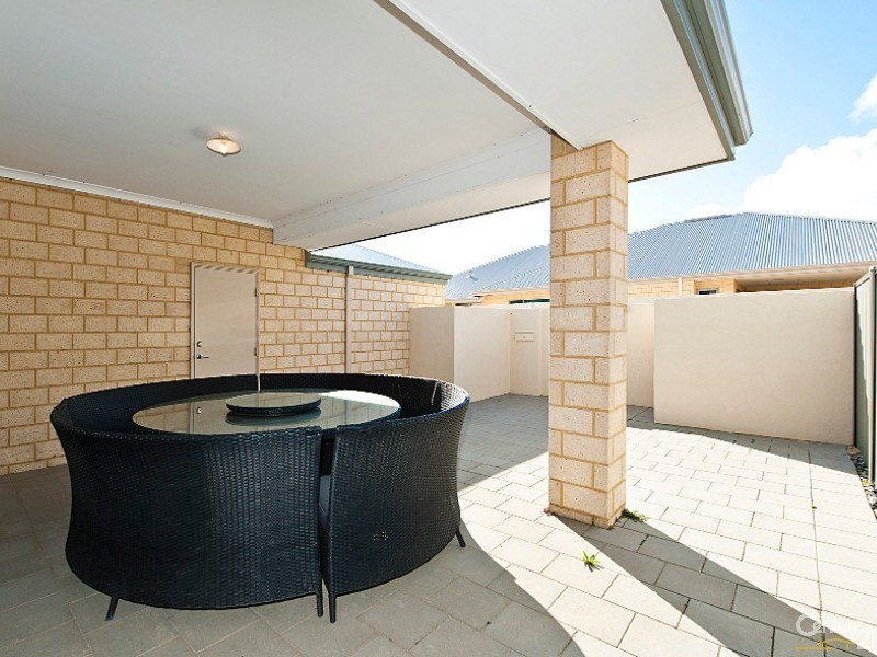 8 Villena Parade, Alkimos WA 6038