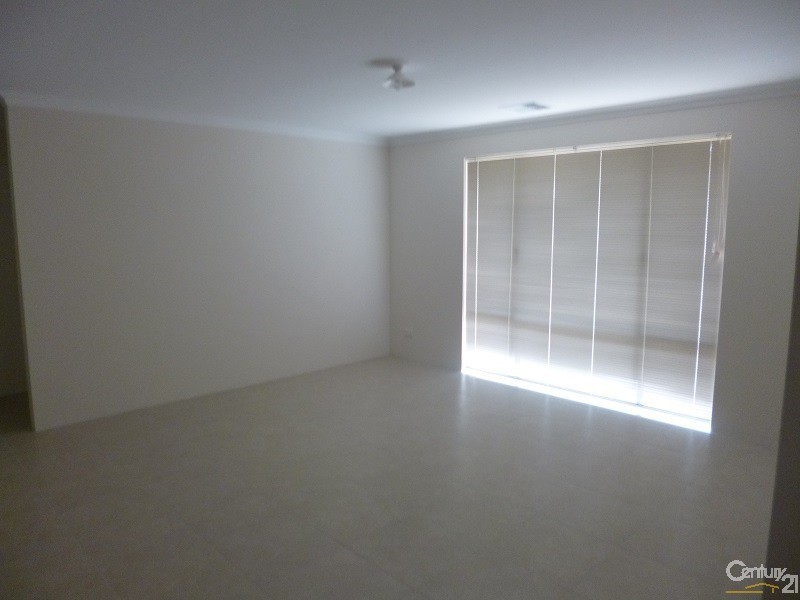 9 BELLAZARIO PROMENADE, Aveley WA 6069