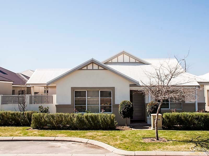 8 Opalite Way, Aveley WA 6069
