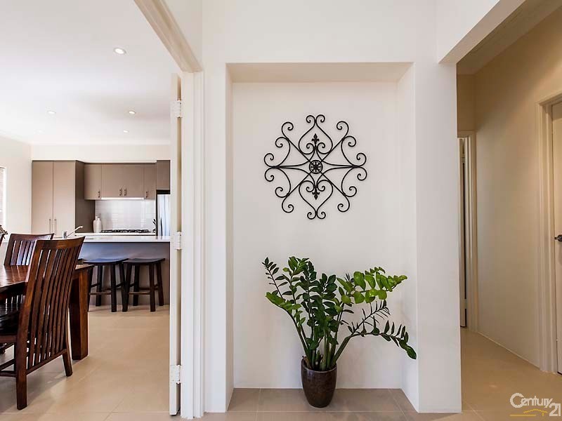 8 Opalite Way, Aveley WA 6069