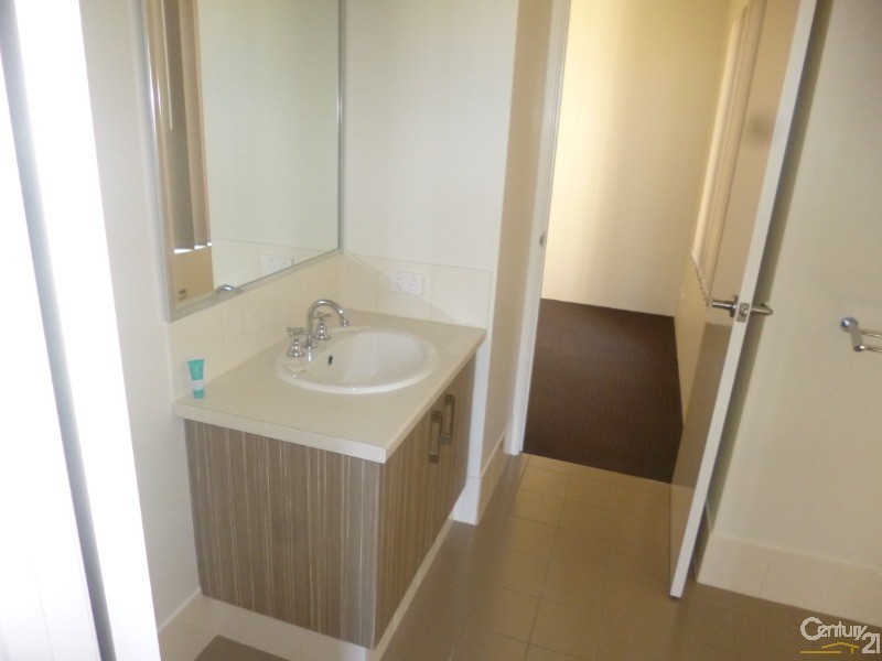 11 Kersley Avenue, Ellenbrook WA 6069