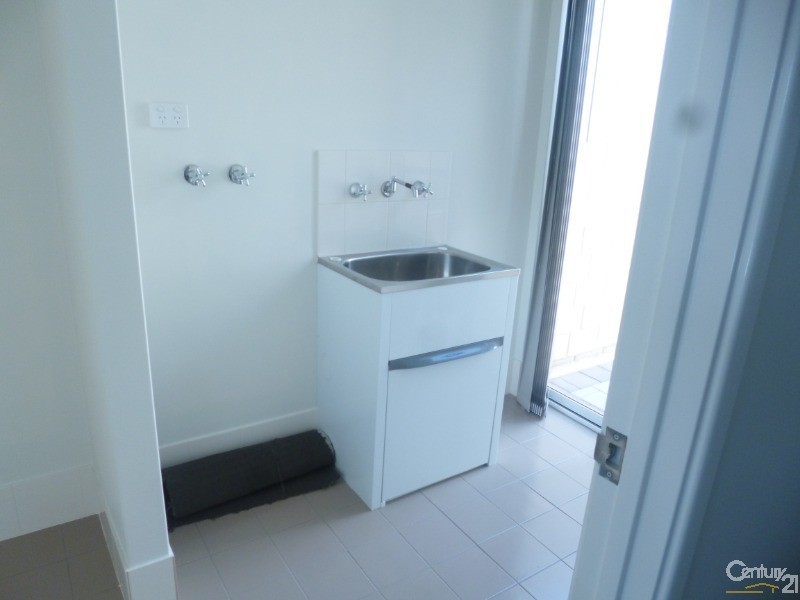 11 Kersley Avenue, Ellenbrook WA 6069