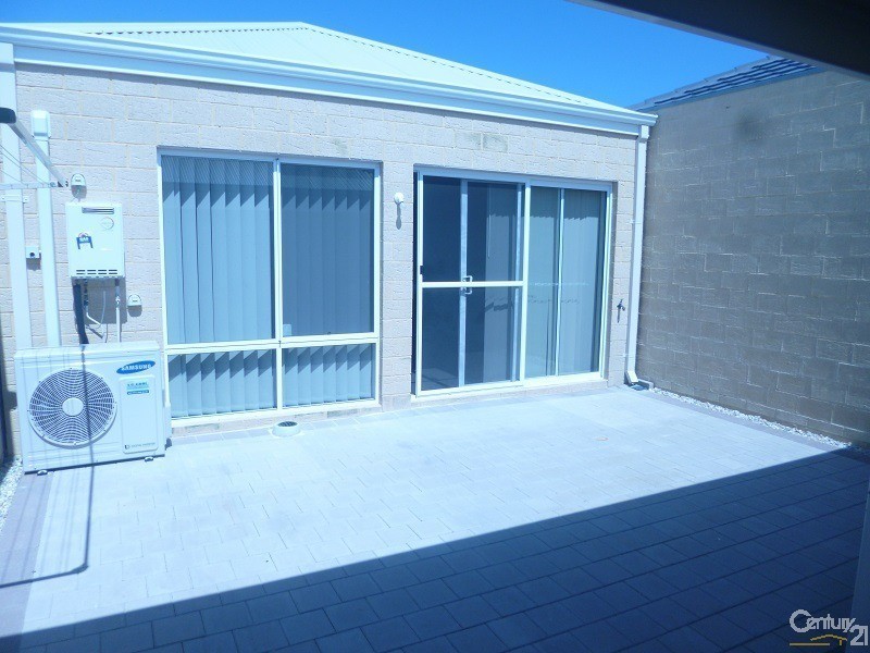 11 Kersley Avenue, Ellenbrook WA 6069