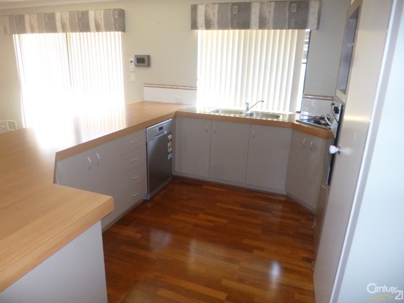 4 SIENA LANE, Ellenbrook WA 6069