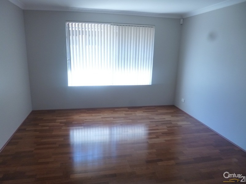 4 SIENA LANE, Ellenbrook WA 6069