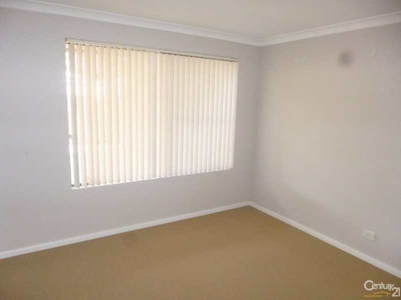 4 SIENA LANE, Ellenbrook WA 6069