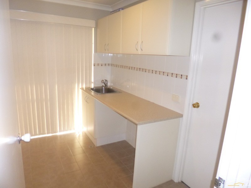 4 SIENA LANE, Ellenbrook WA 6069