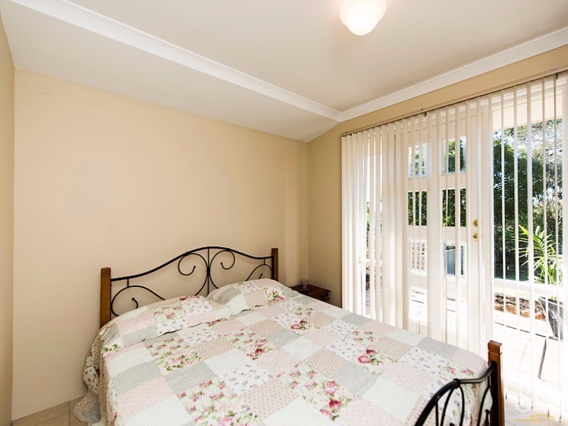 13 Gladstone Ave, Swan View WA 6056