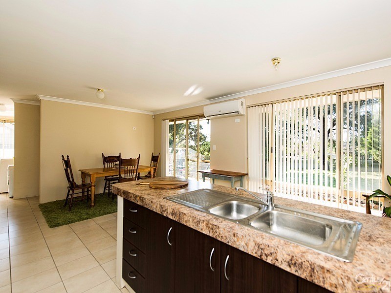 13 Gladstone Ave, Swan View WA 6056