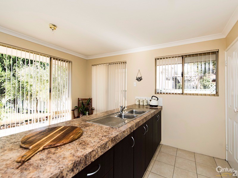 13 Gladstone Ave, Swan View WA 6056