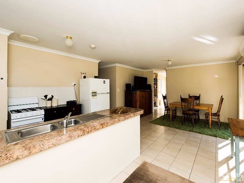 13 Gladstone Ave, Swan View WA 6056