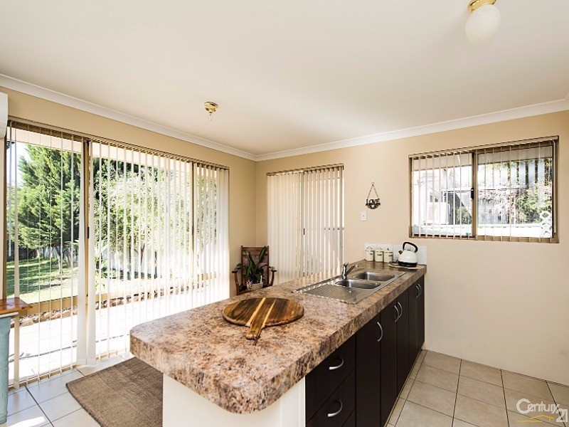 13 Gladstone Ave, Swan View WA 6056