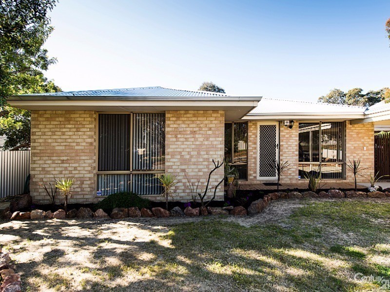 13 Gladstone Ave, Swan View WA 6056
