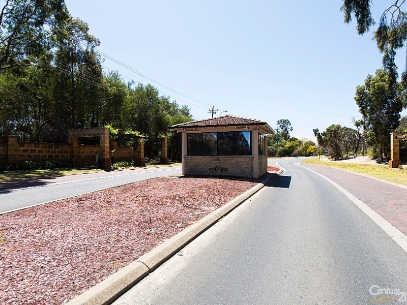 33 The Fairways, The Vines WA 6069