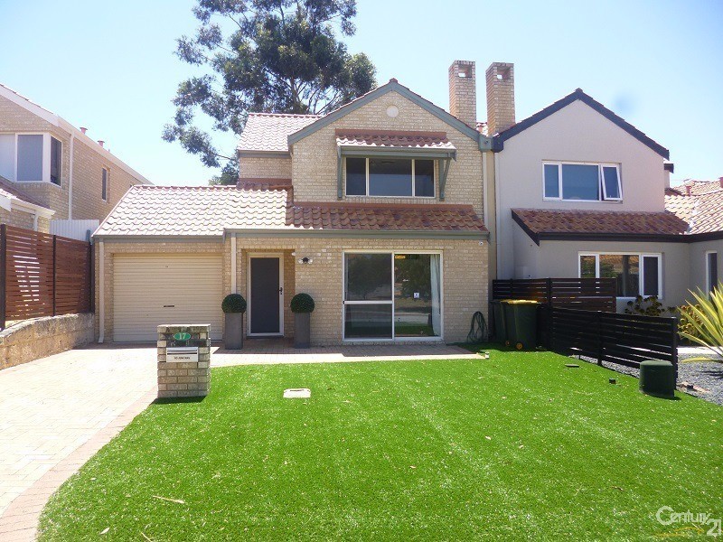 17 LAKEFRONT CIRCLE, The Vines WA 6069