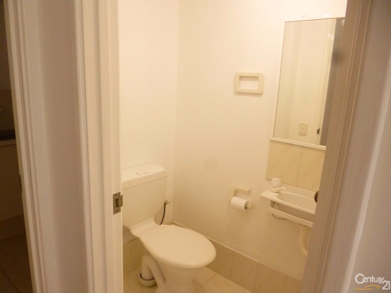 17 LAKEFRONT CIRCLE, The Vines WA 6069