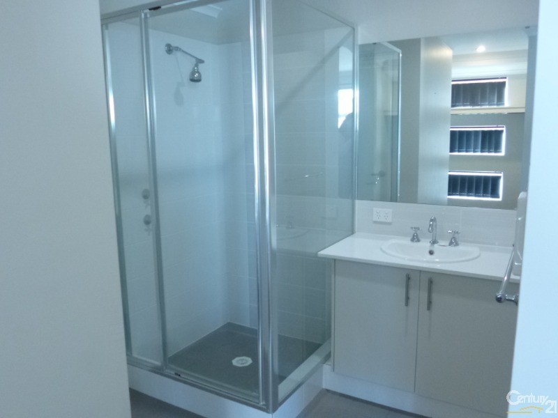 10 Verbana Drive, Aveley WA 6069