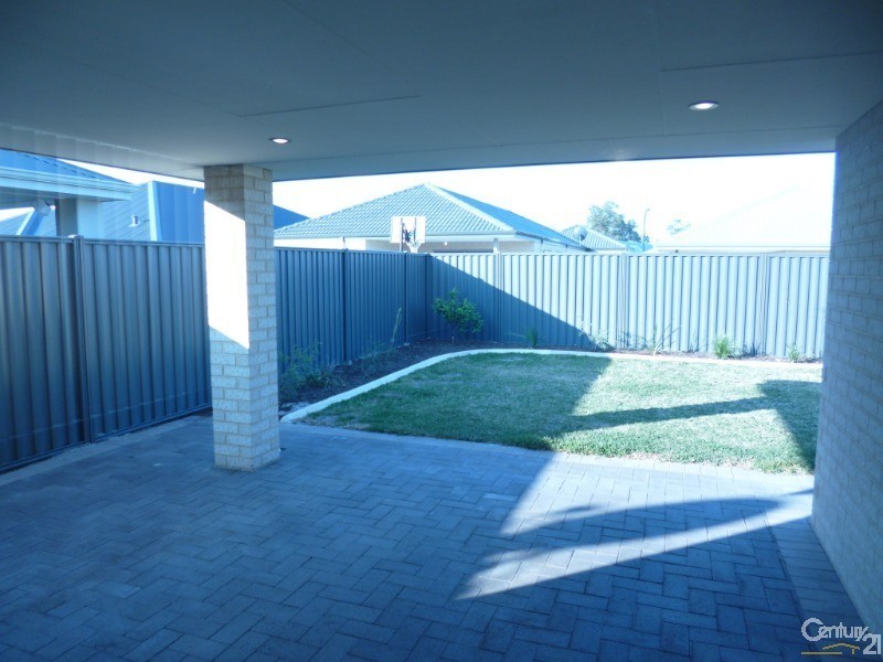 10 Verbana Drive, Aveley WA 6069