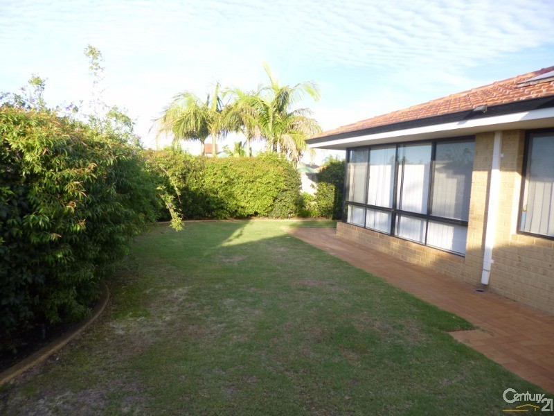 4 Maplewood Green, Ellenbrook WA 6069