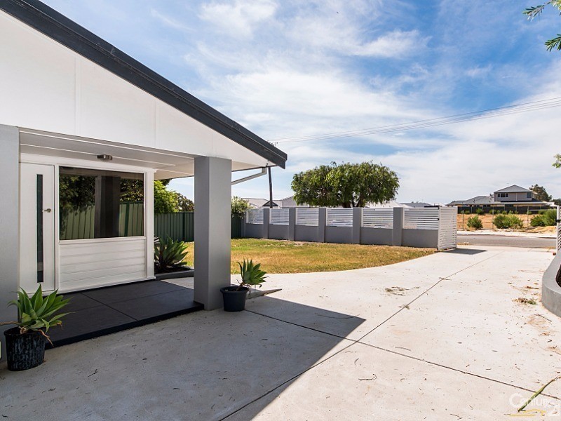 52 North Ave, Bullsbrook WA 6084