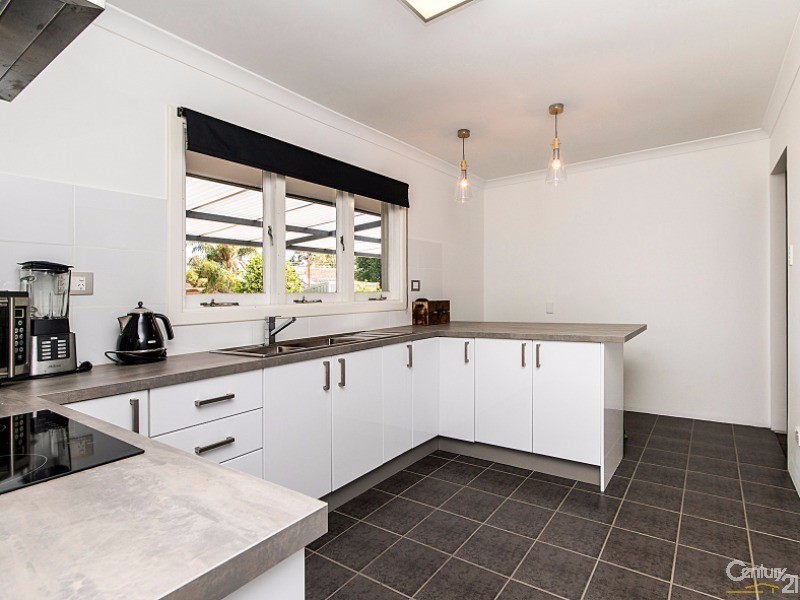 52 North Ave, Bullsbrook WA 6084