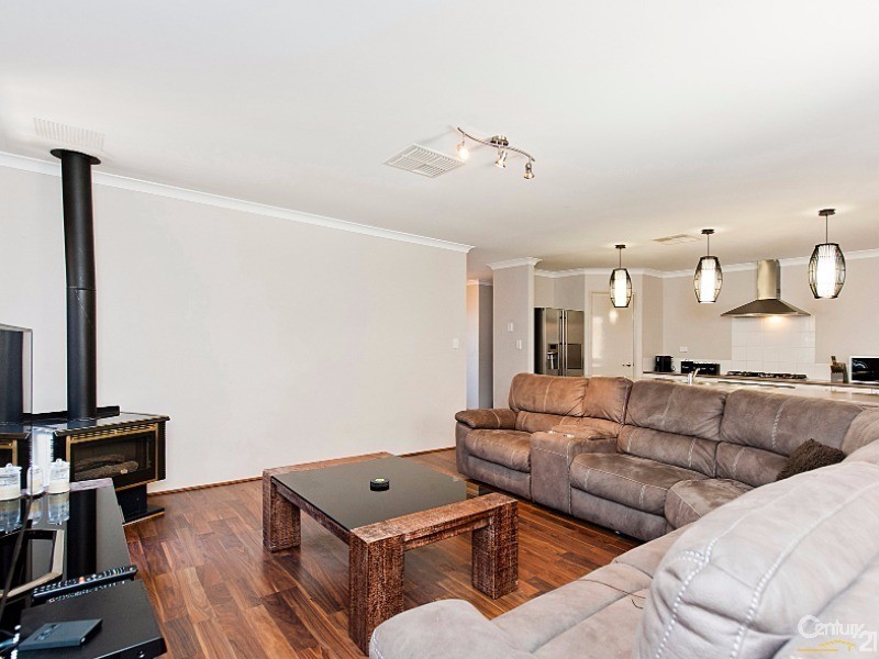 21 Delaney Road, Aveley WA 6069