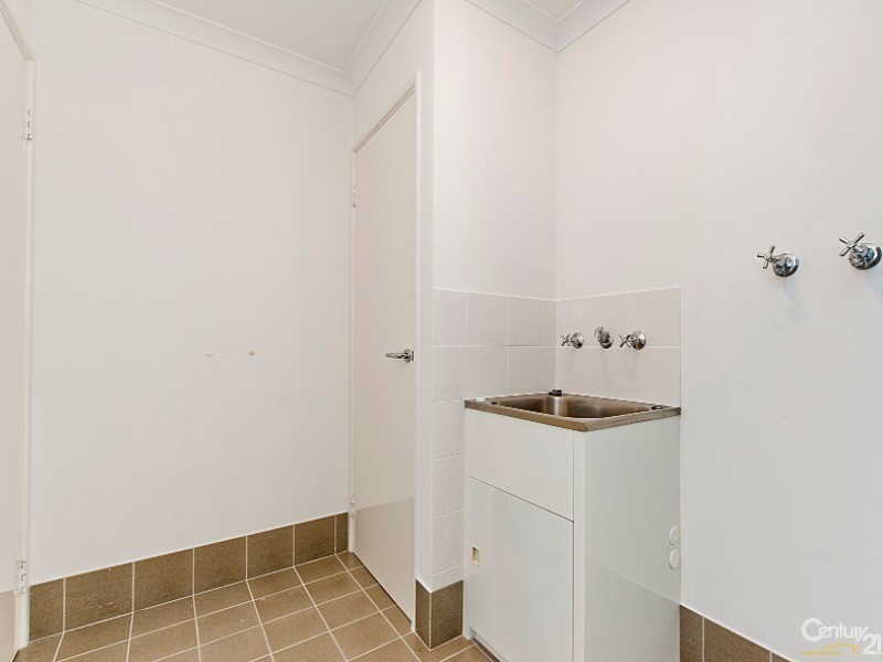 4/11 Hodnet Bend, The Vines WA 6069