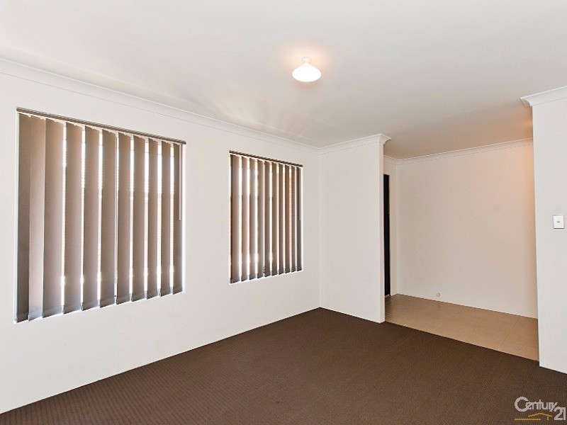 4/11 Hodnet Bend, The Vines WA 6069