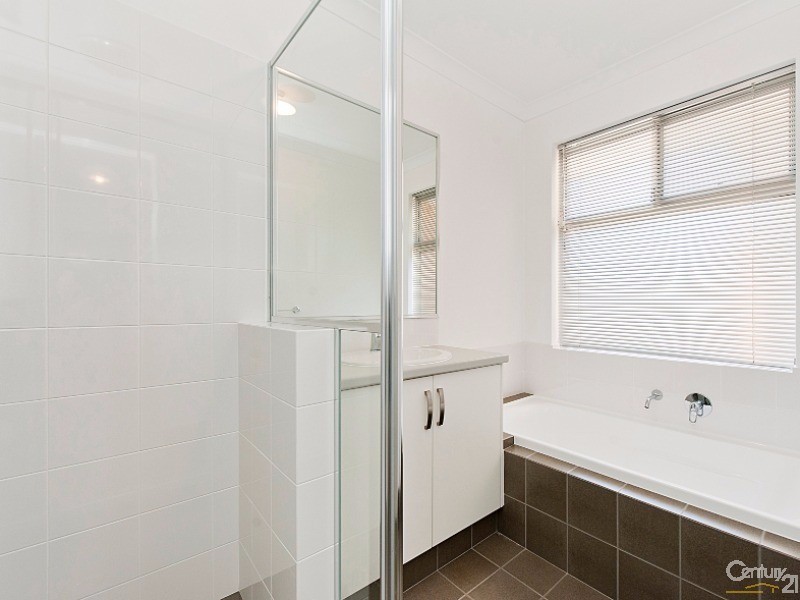 4/11 Hodnet Bend, The Vines WA 6069