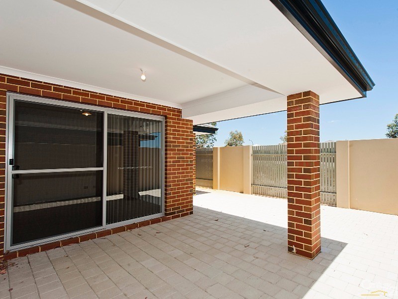 4/11 Hodnet Bend, The Vines WA 6069