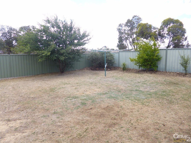 43 North Ave, Bullsbrook WA 6084