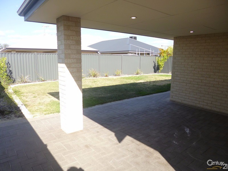 6 Verbana Street, Aveley WA 6069