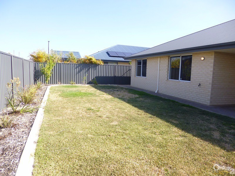 6 Verbana Street, Aveley WA 6069