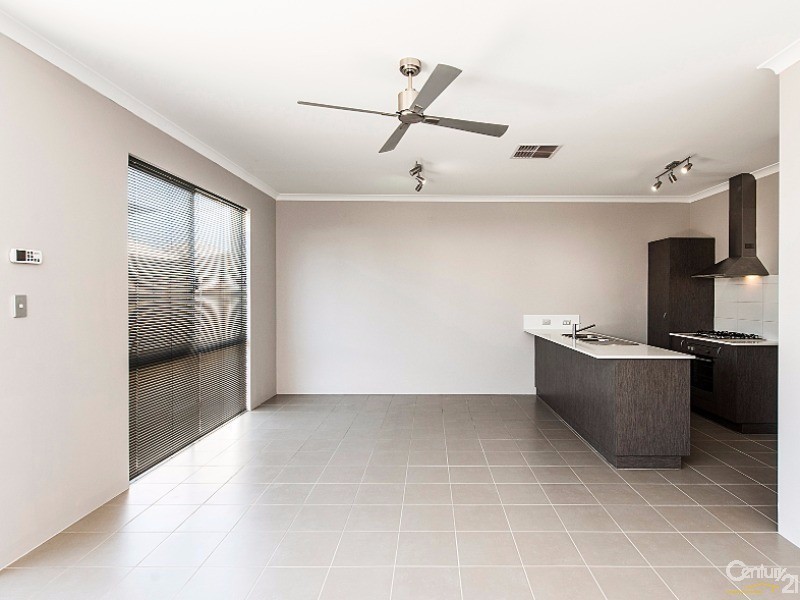 16 Minnie Lane, Ellenbrook WA 6069