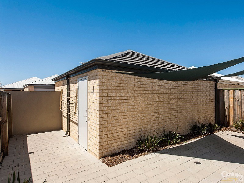 16 Minnie Lane, Ellenbrook WA 6069