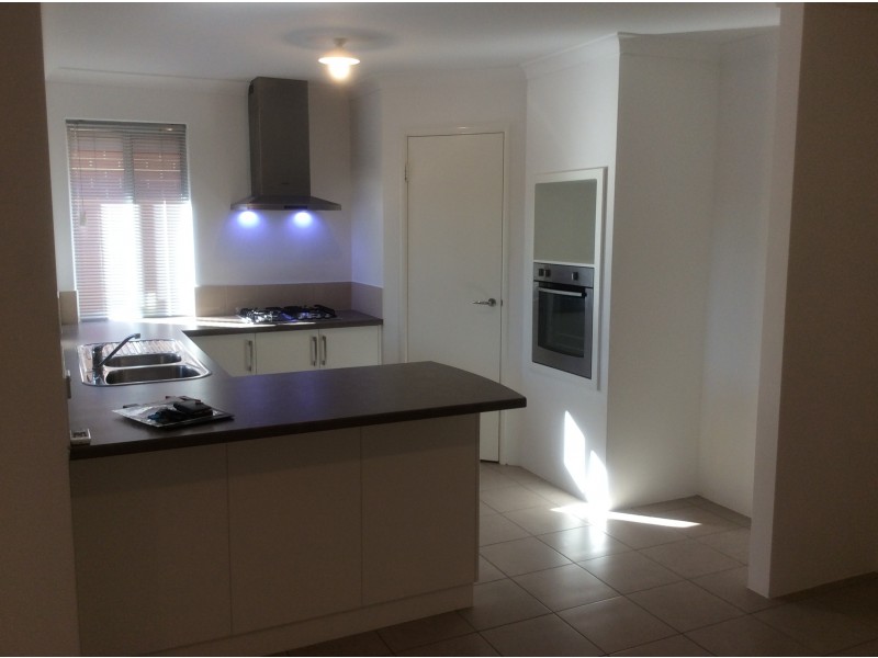 3/11 Hodnet Bend, The Vines WA 6069