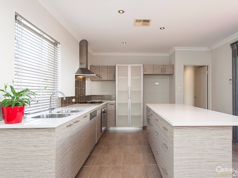 19 Bundaleer Ave, Ellenbrook WA 6069